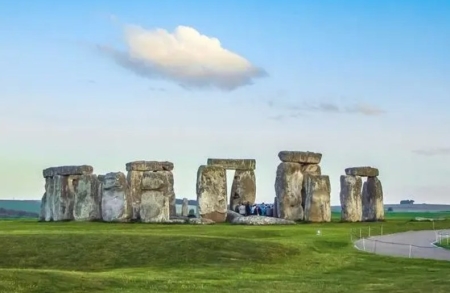 拥有5000年古代的巨石阵可能被用作太阳历