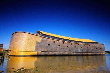 一代奸雄曹操的先祖到底是宰相曹参？还是太监曹腾