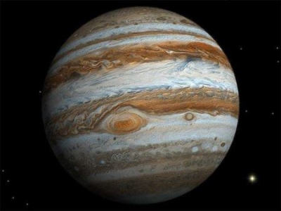 红巨星有多大：质量是太阳9到40倍 直径是太阳10到500倍