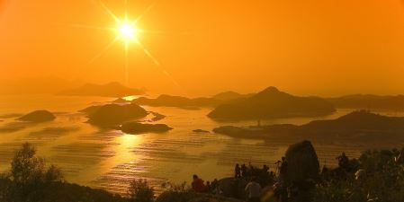 太阳耀斑是什么：太阳活动的表现 也称为色球爆发