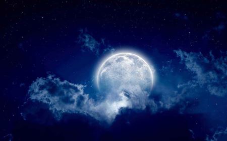 巨型彗星回归？来自太阳系外？丢下神奇碎片？神奇彗星