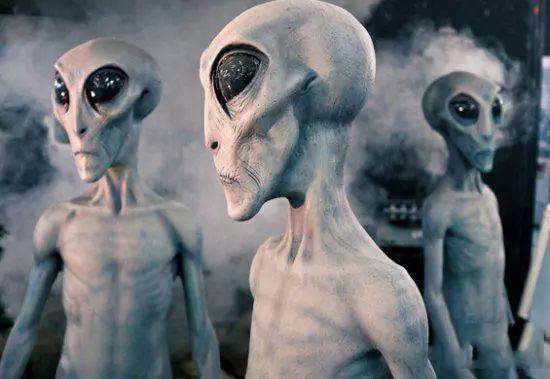 42年前黄延秋飞行上海，能否用科学破解