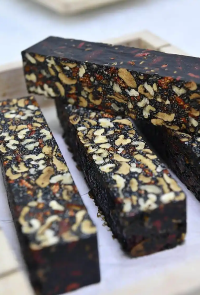 为什么吃了阿胶月经反倒不来了？每天一片阿