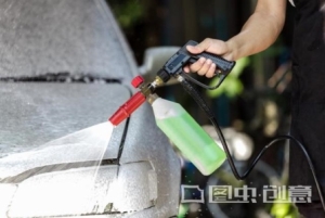自己动手洗车有什么坏处 在家洗车要注意这几点2