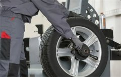 汽车有必要前后轮调换一下吗？，不更换是否影响轮胎寿命