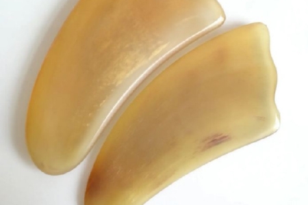 刮痧适合什么样的人群 刮痧适合风寒感冒还是风热感冒 刮痧适合什么样的人群 刮痧适合风寒感冒还是风热感冒