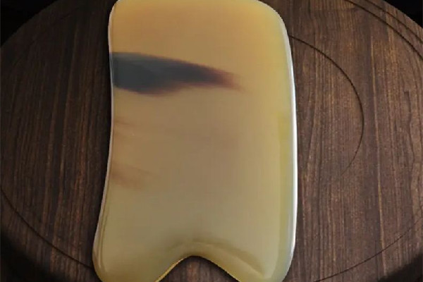 刮痧为什么要用精油 刮痧精油和按摩油的区别