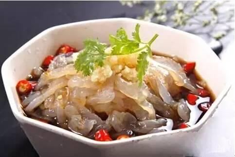 怎样清洗海鲜不脏手 海鲜好吃清洗难(13)