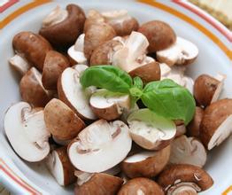 下火消食:蘑菇海鲜汤