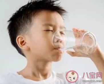 儿童夏季脱水怎么办 夏天脱水怎么预防