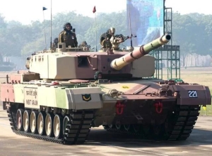 阿琼坦克最大装甲厚度（阿琼坦克最新型号服役）(4)