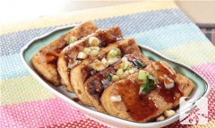 芹菜炖豆腐