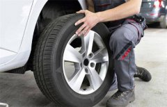 别再被4S店坑了，汽车轮胎多久换认准这4个标准