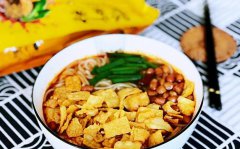 螺蛳粉要换一次水？螺蛳粉用冷水煮