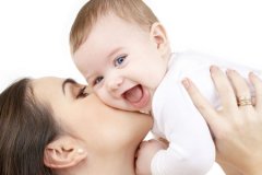 宝宝乳牙长歪了办?4种妙方保护牙齿