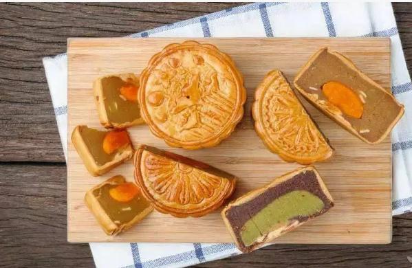 无糖月饼糖尿病人可以吃吗?一块月饼的热量是多少?