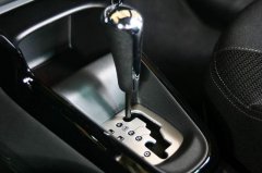 汽车上的怀挡旋钮地排按键式哪种更好你喜欢哪种汽车上的怀挡旋钮