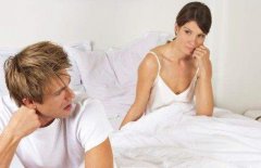 女性脸上长痘痘是什么原因