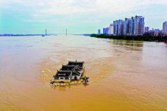 自驾游和高铁出行哪个好