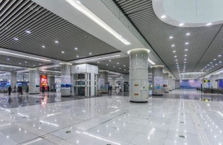 3月迪拜旅游需带东西3月迪拜旅游需带东西吗?