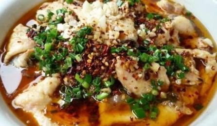 如何制定科学饮食食谱来辅助健身训练