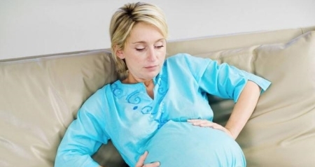 分离焦虑症的表现症状有哪些？宝贝不同年龄幼儿园分离焦虑症怎么解决