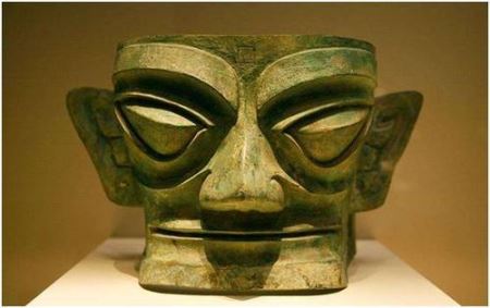 未解之谜:天上人梁海玲 天上人间梁海玲的名牌行头