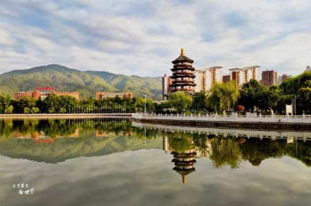 平邑蒙山和蒙阴蒙山哪个好玩，蒙山四大景区哪个好玩