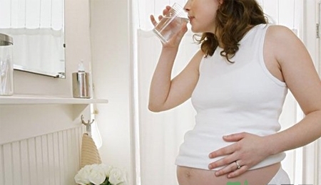 剖腹产前插导尿管疼吗?剖腹产术后多长时间拔尿管