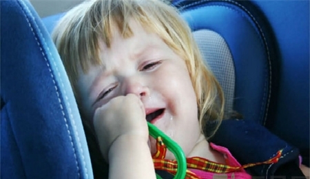 妊娠线偏左生男孩偏右生女孩真的吗？妊娠线如何消除医治