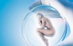 西伯利亚天坑，称为世界末日天坑80米宽深