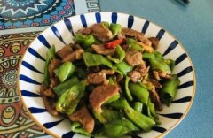 大骨棒炖酸菜汤的科学做法