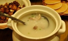如何制作口感酥脆的红烧脆骨？